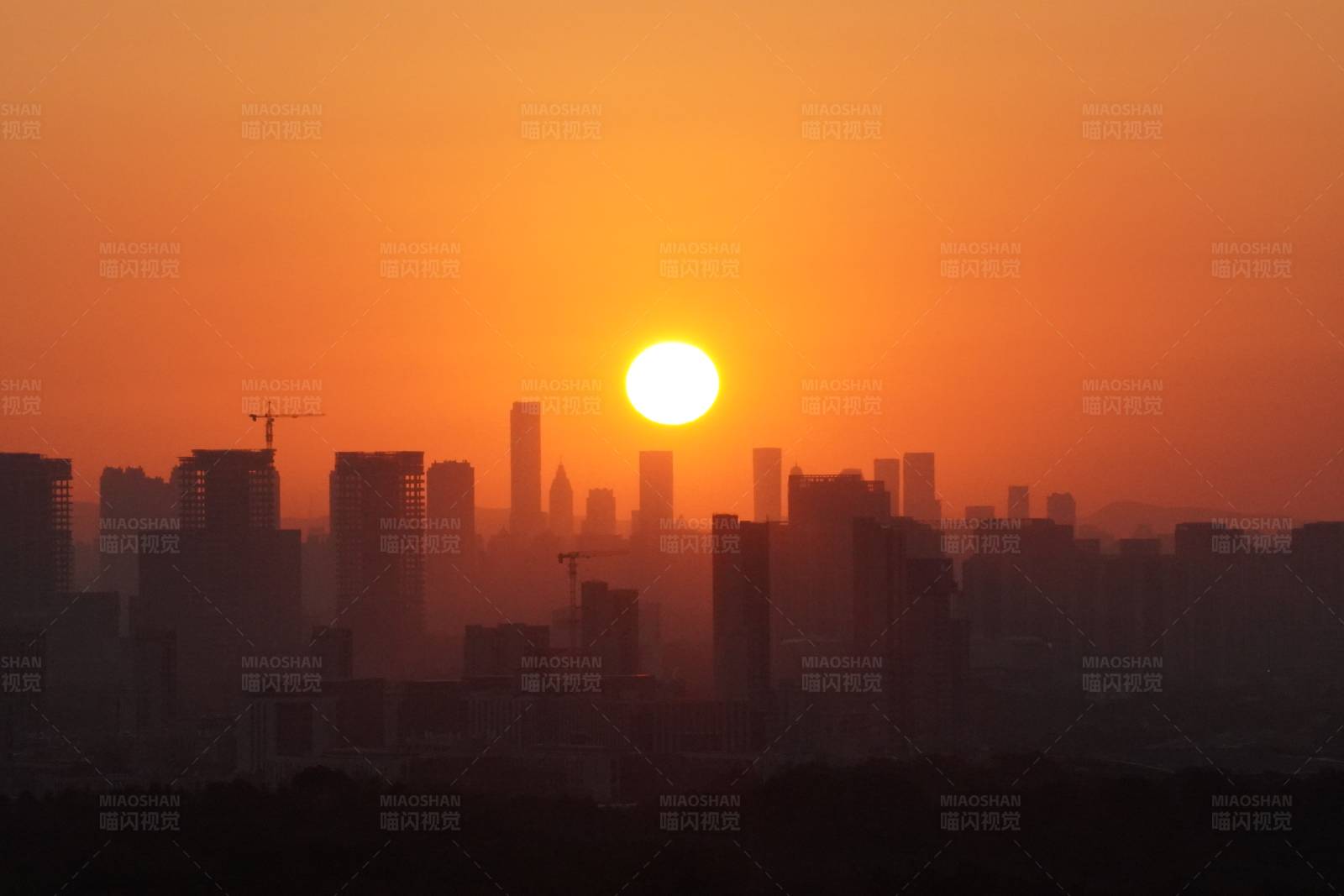 城市日落