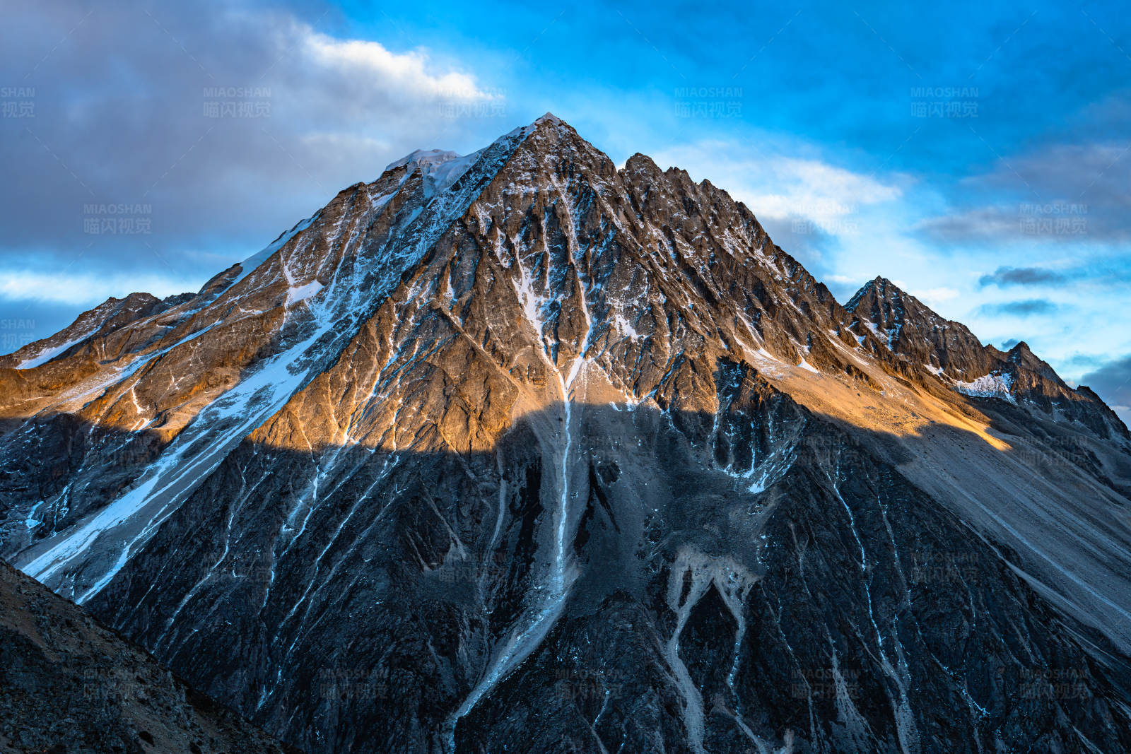 雪山之巔