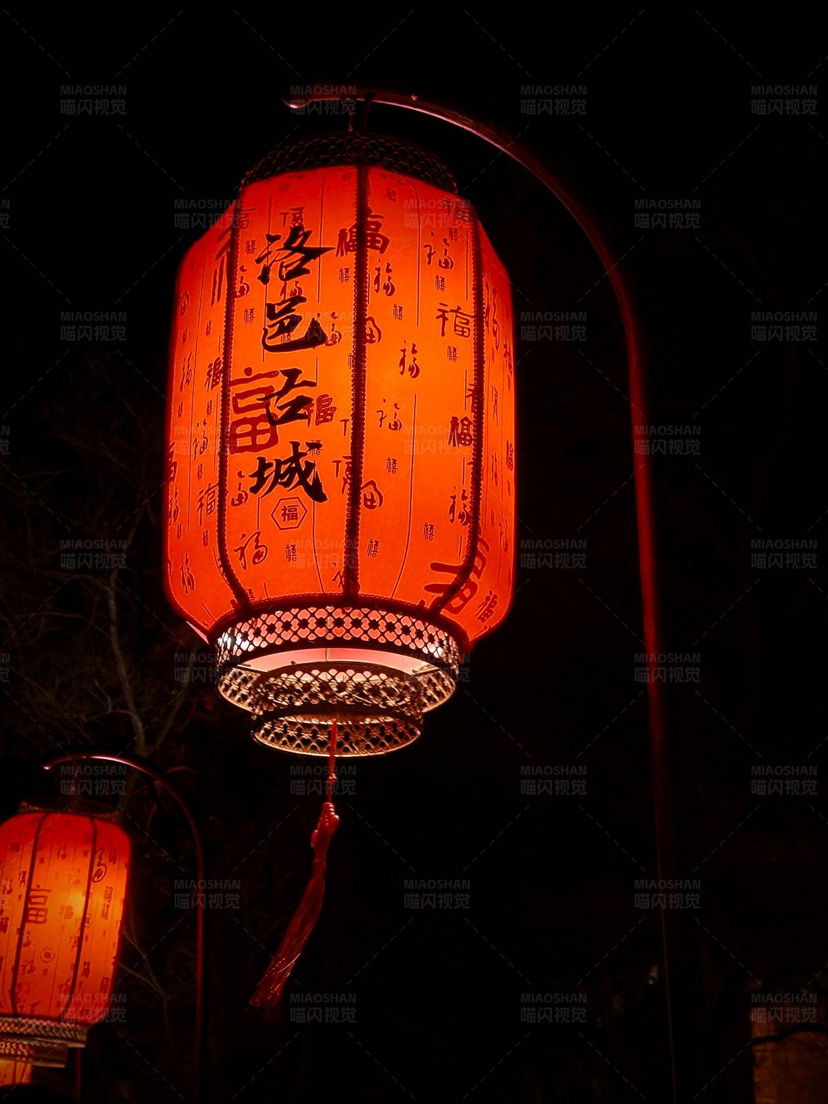 夜色中的紅燈籠