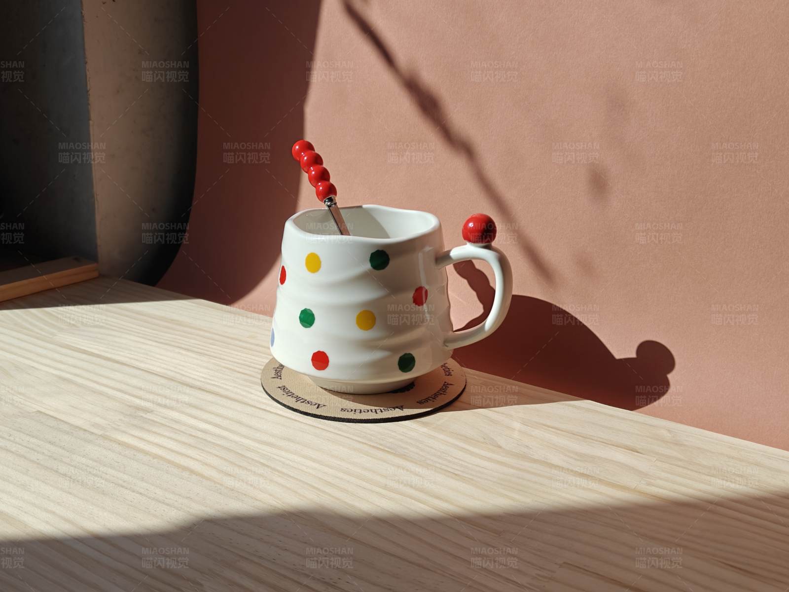 彩色圓點咖啡杯