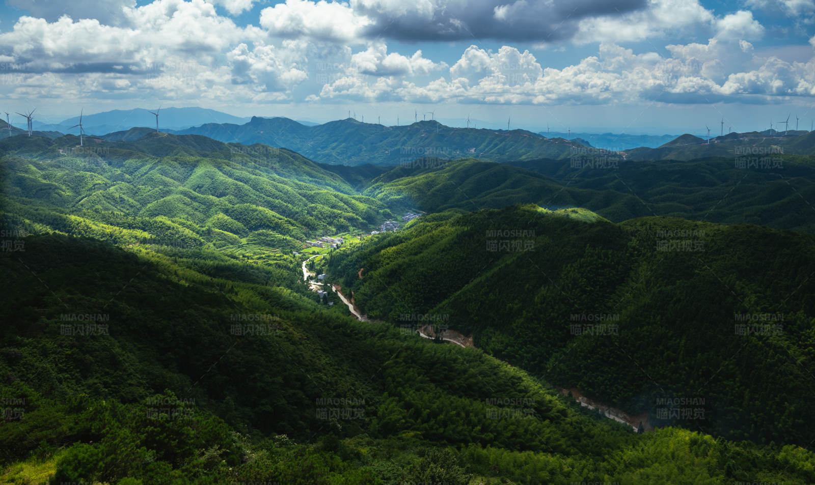 青山綠水 山谷風光