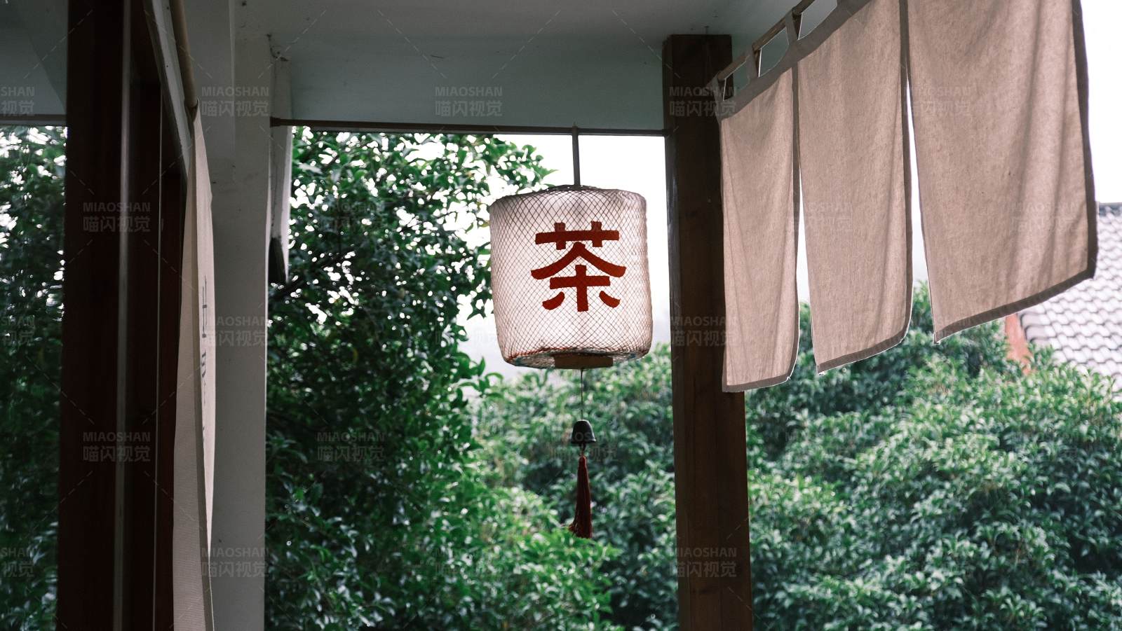 日式茶館的燈籠