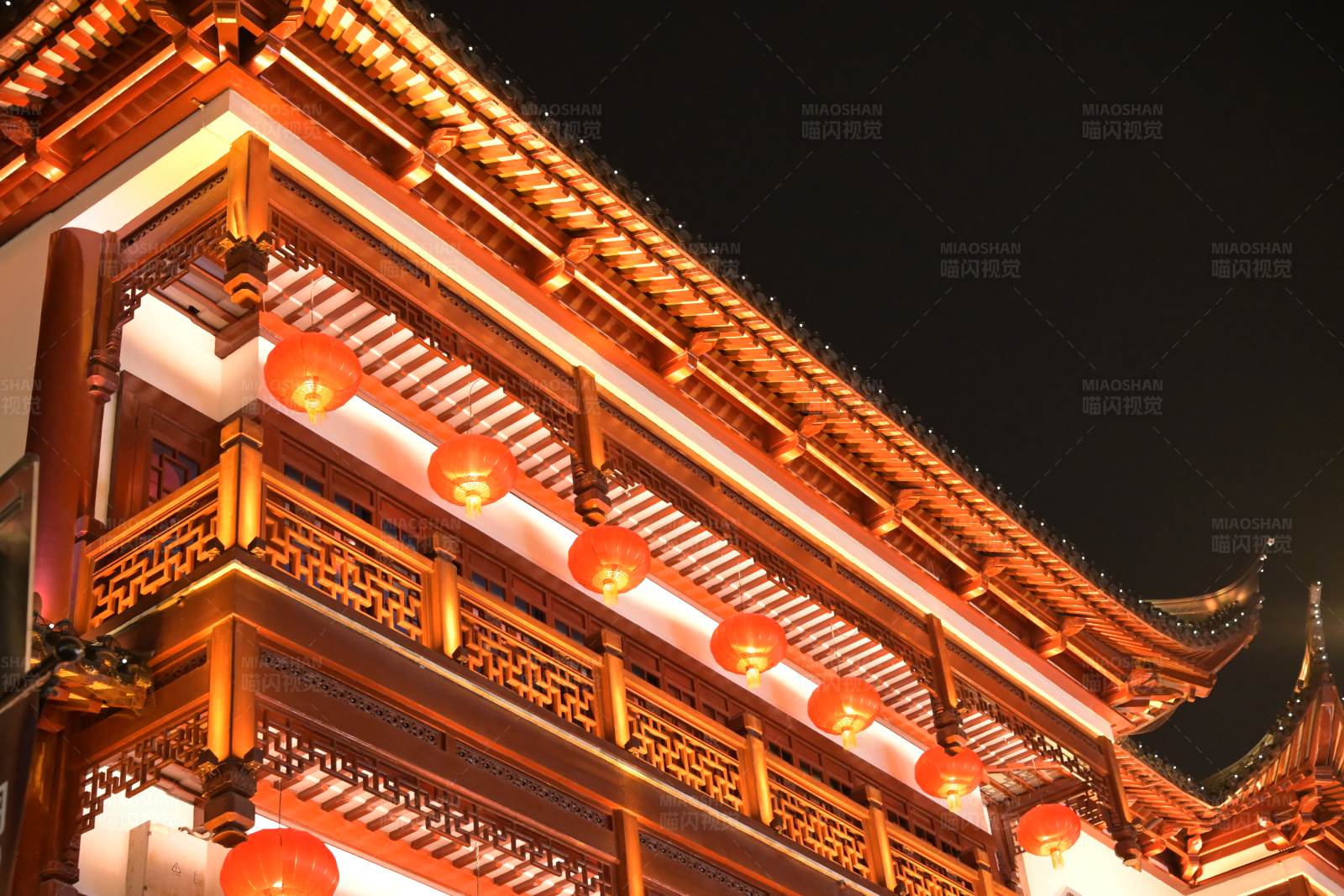 夜幕下的中國(guó)古建筑