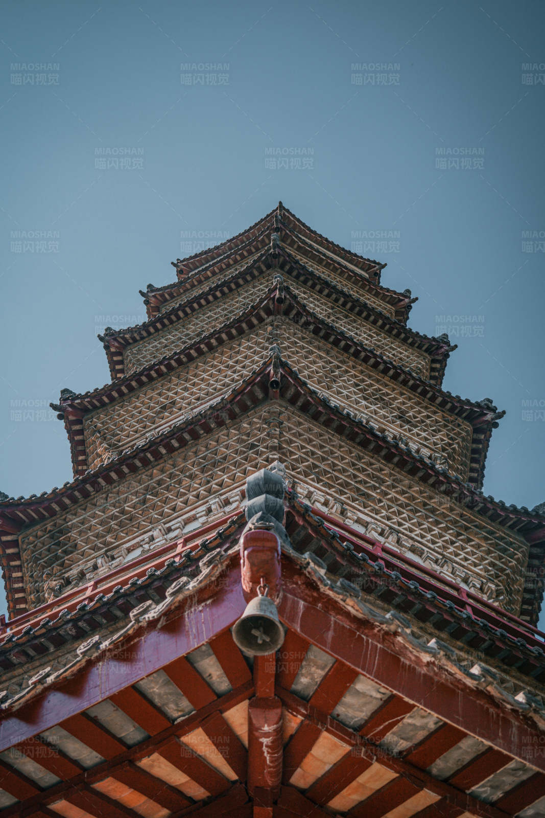 古塔雄姿