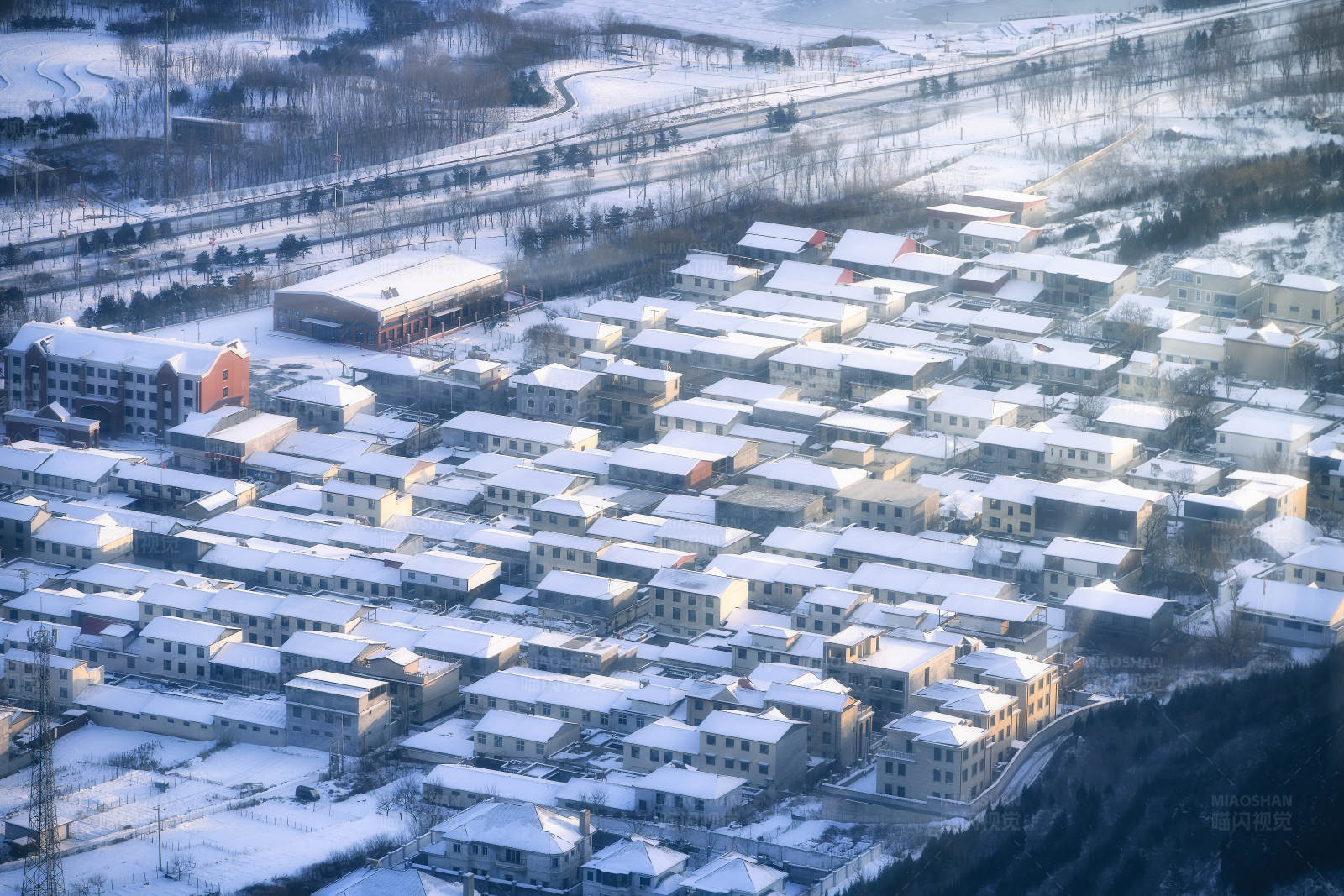 雪后寧靜的小鎮