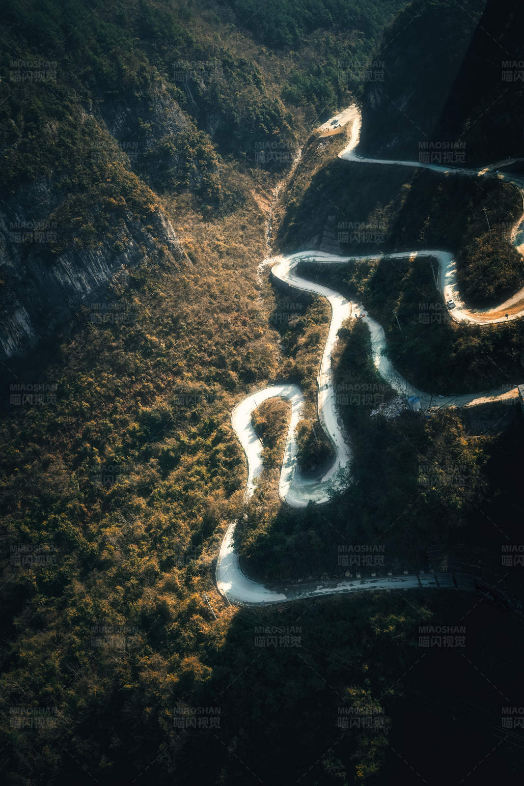 山路十八彎