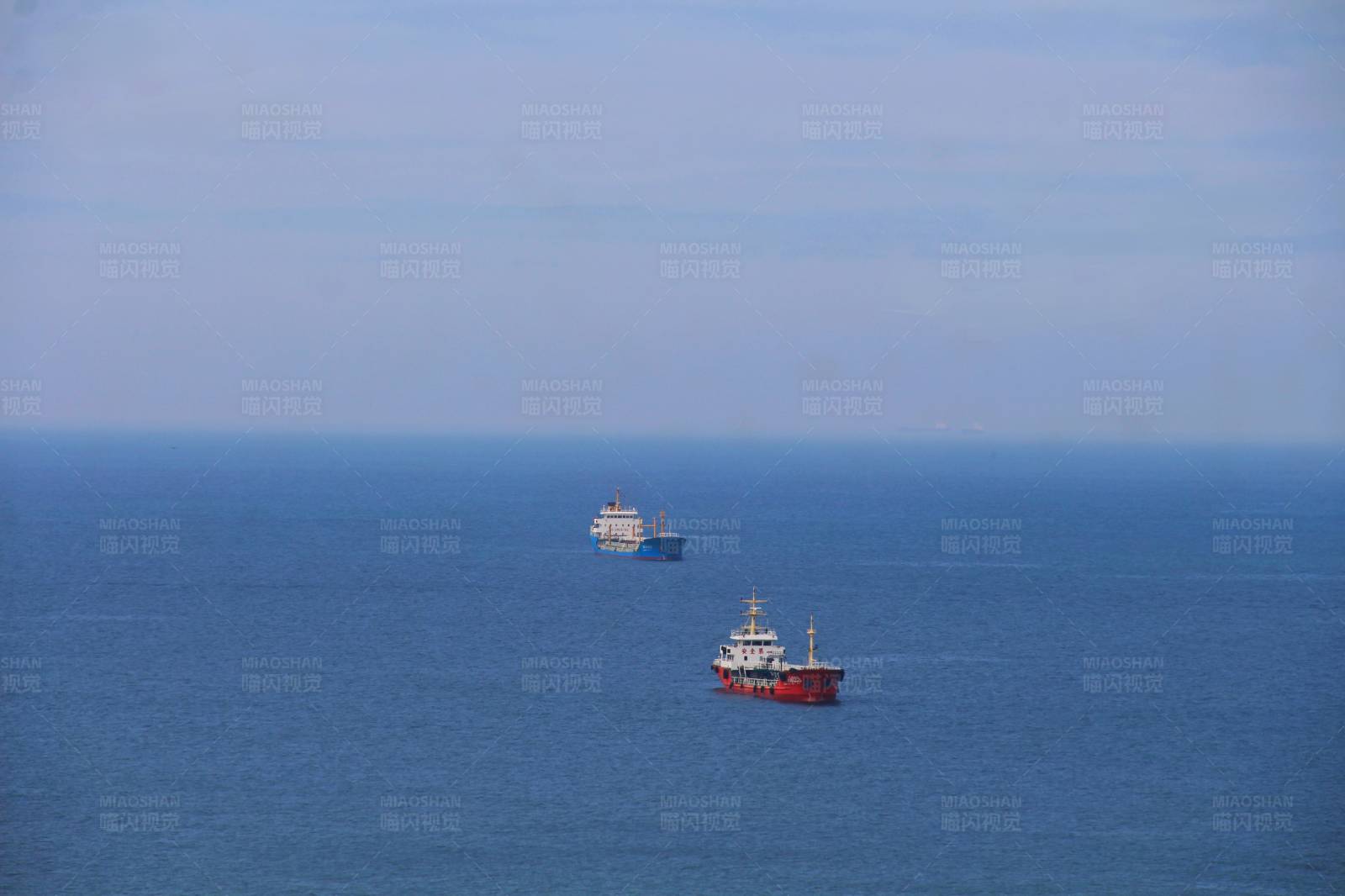 海上兩船航行