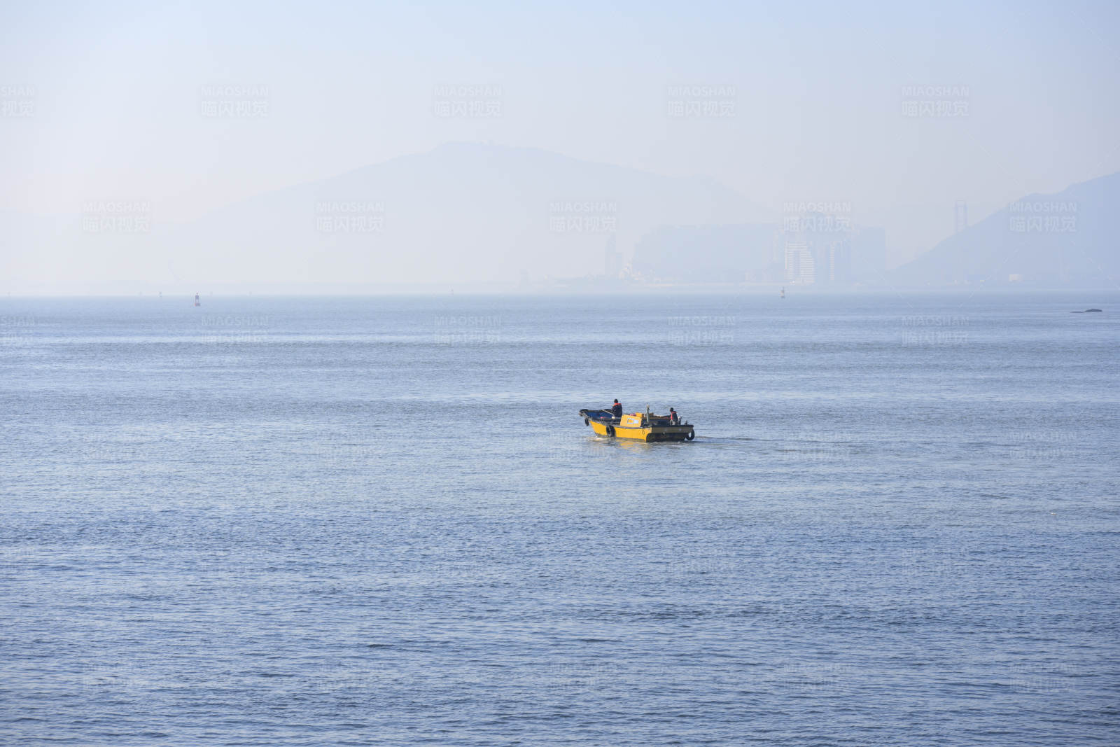 海上孤舟