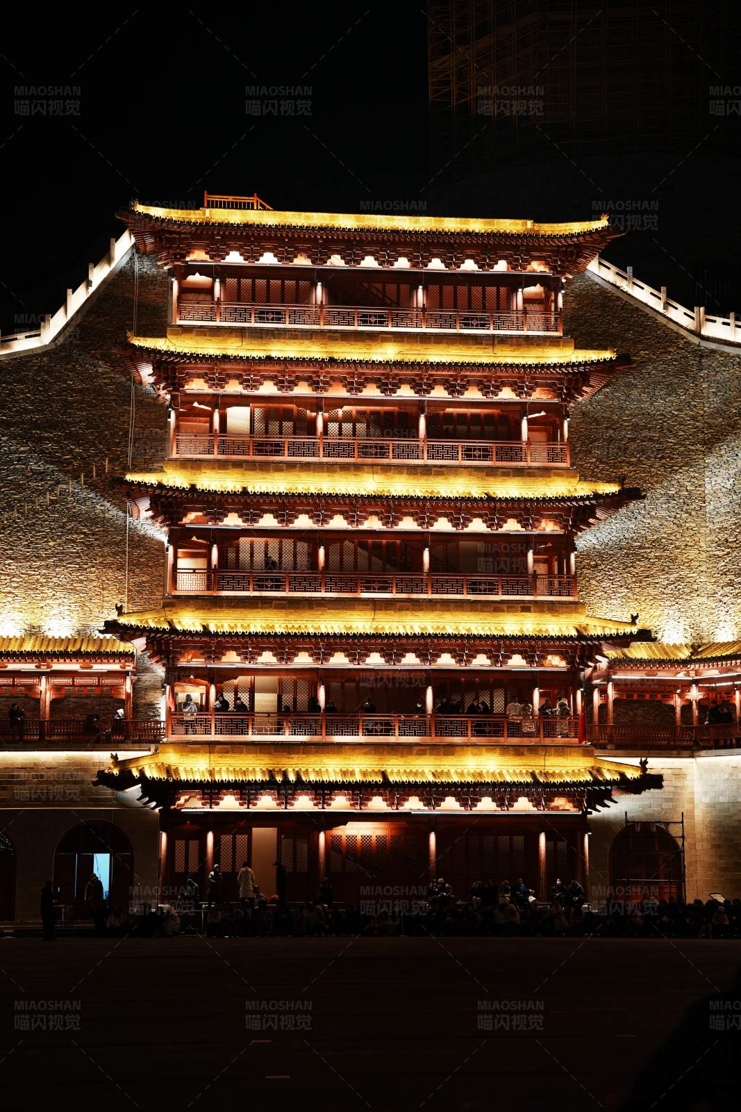 夜幕下的古建筑