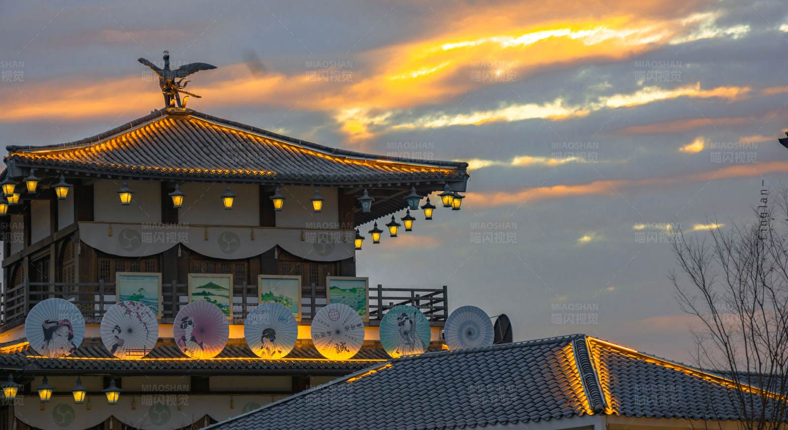 夕陽下的古建筑
