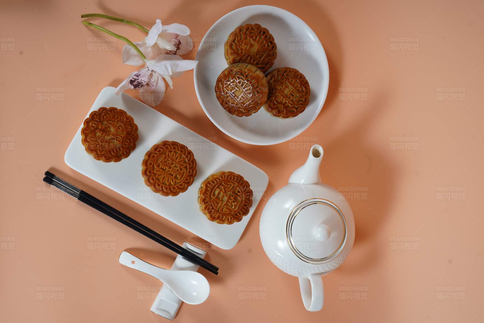 月餅茶具擺設(shè)