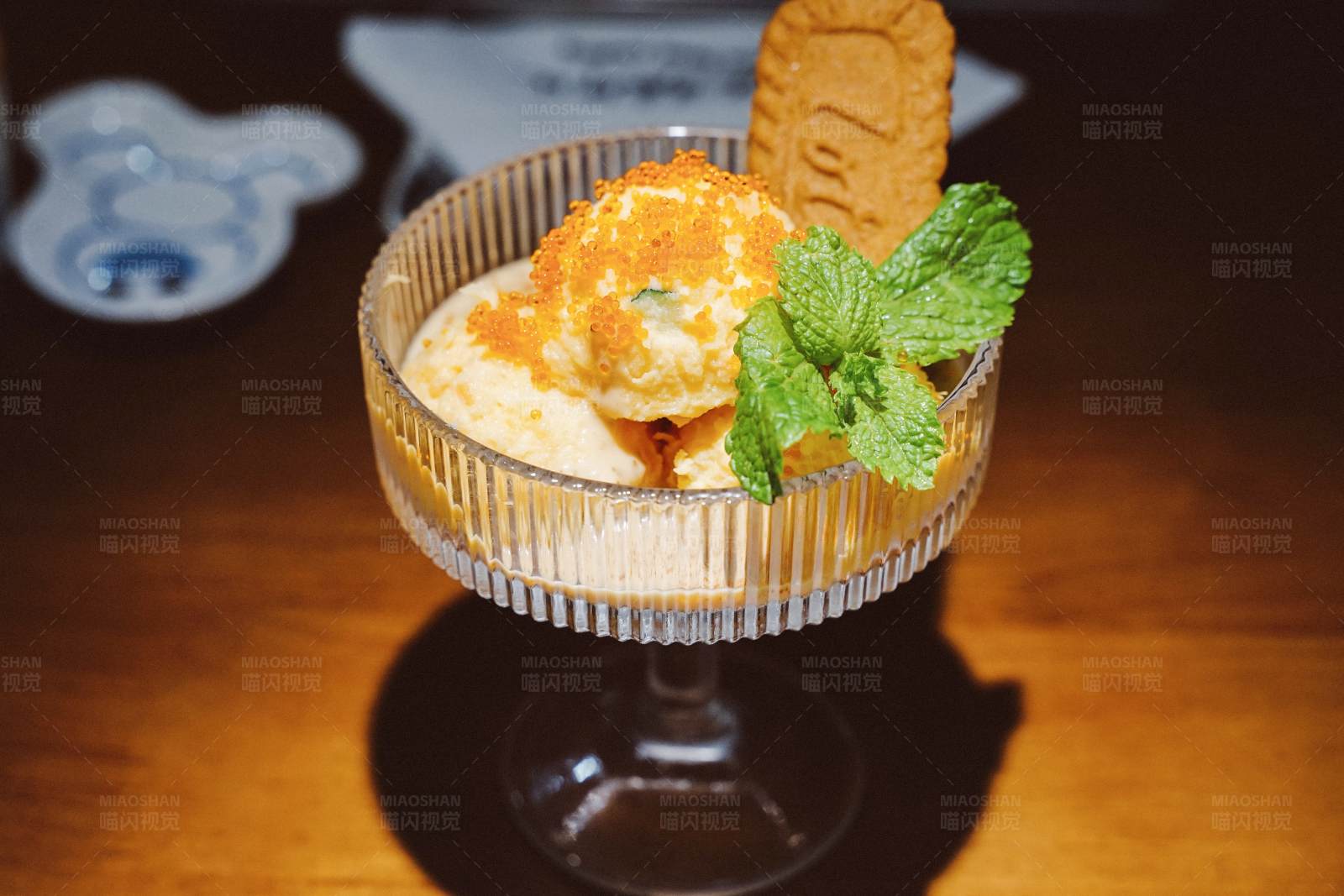 甜品杯中的美味誘惑