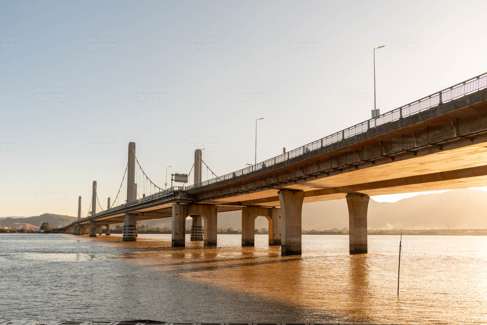 夕陽下螺洲大橋