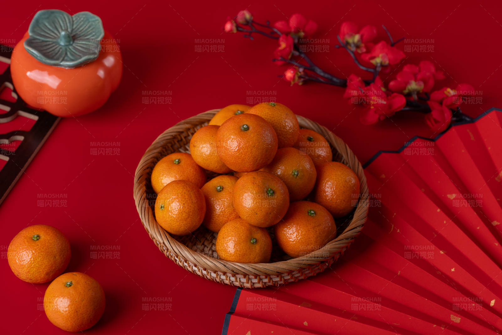 春節橙子與柿子