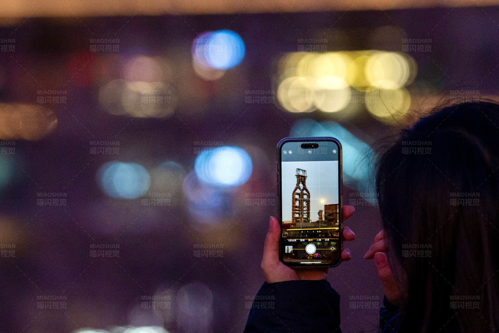 夜景下的手机摄影