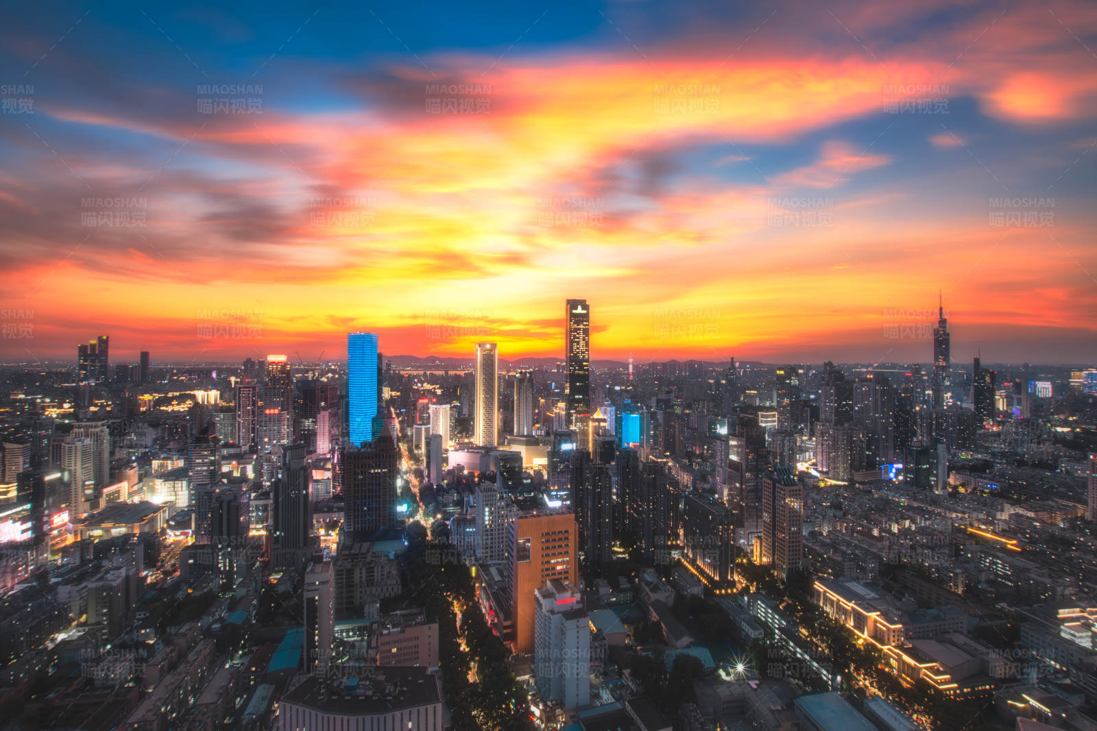 城市黃昏