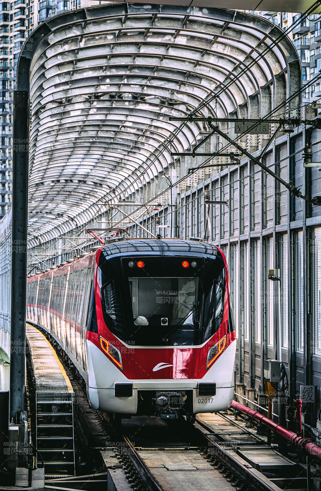 城市軌道列車進站