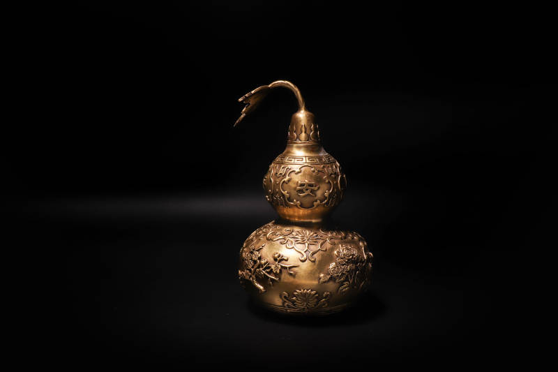 金色葫芦瓶