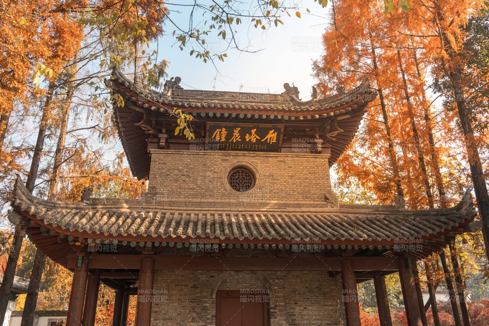 秋日古寺