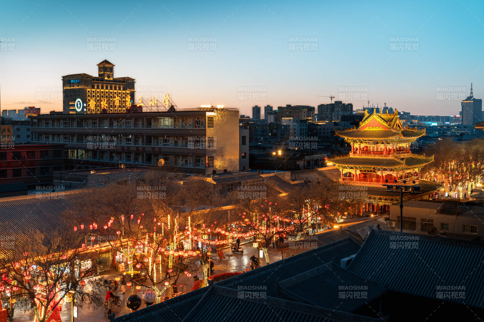 陜西榆林古城的夜市燈火輝煌