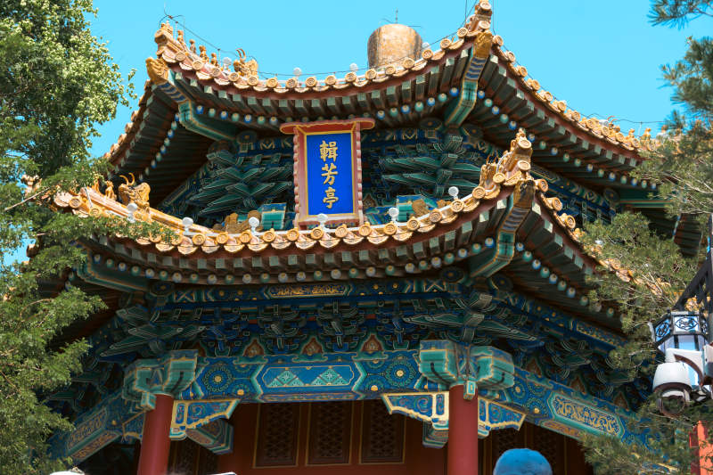 古建筑与蓝天