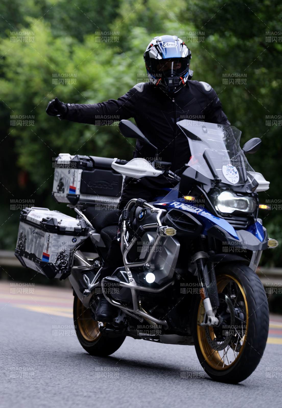 騎手與摩托車