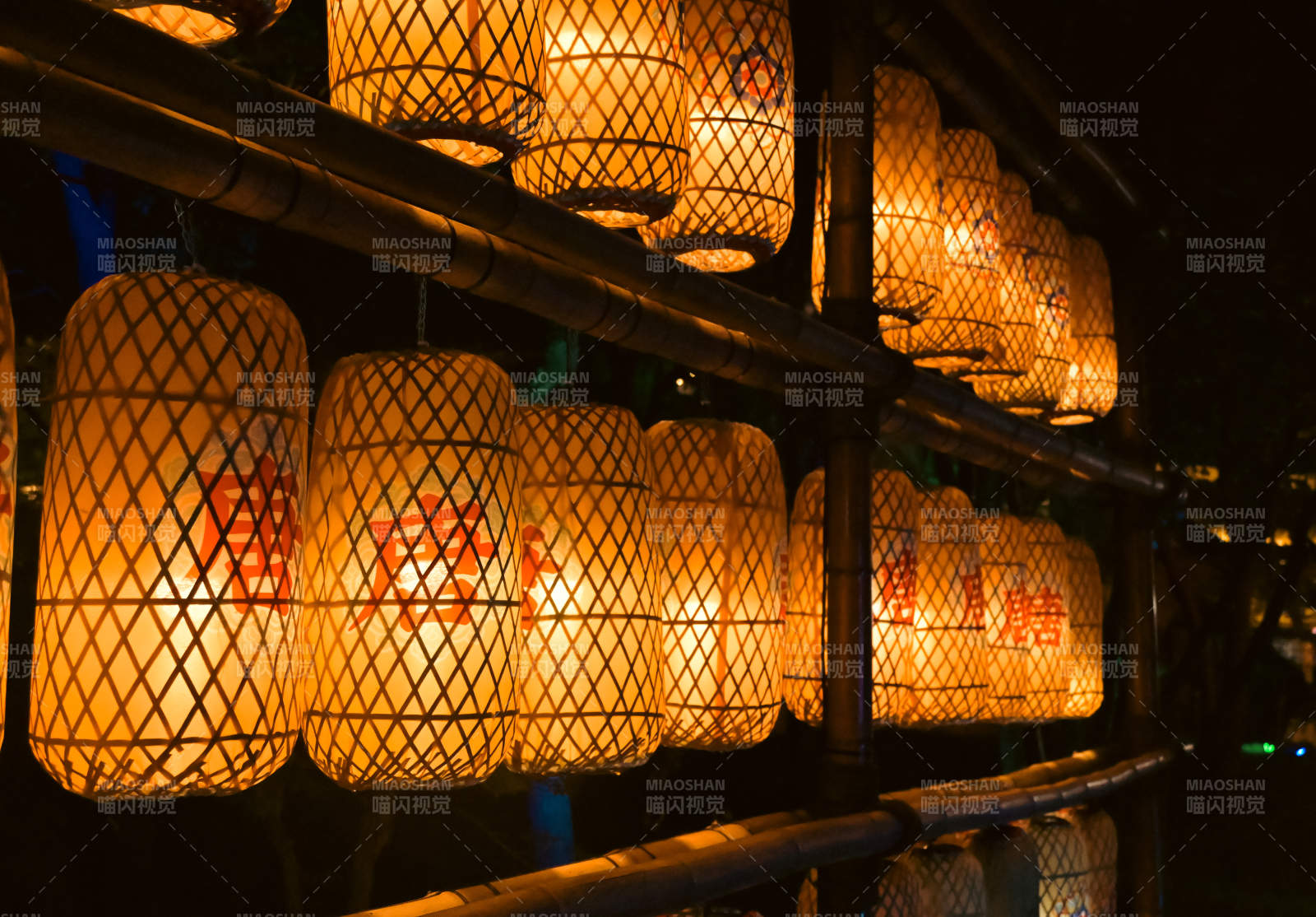 夜色中的燈籠