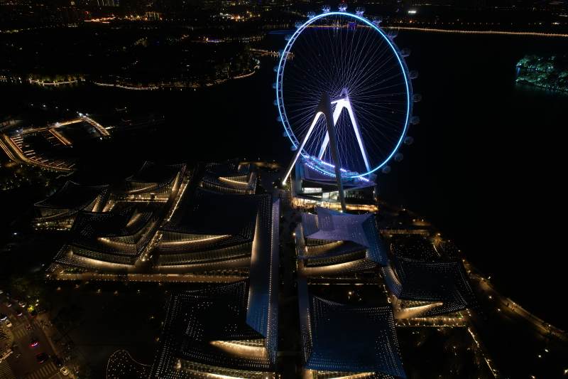 夜空下的摩天輪