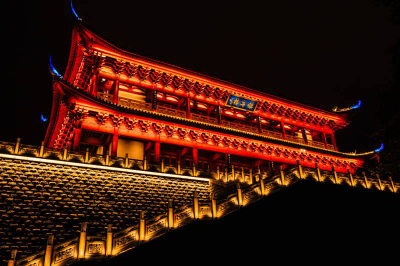 夜色中的古建筑