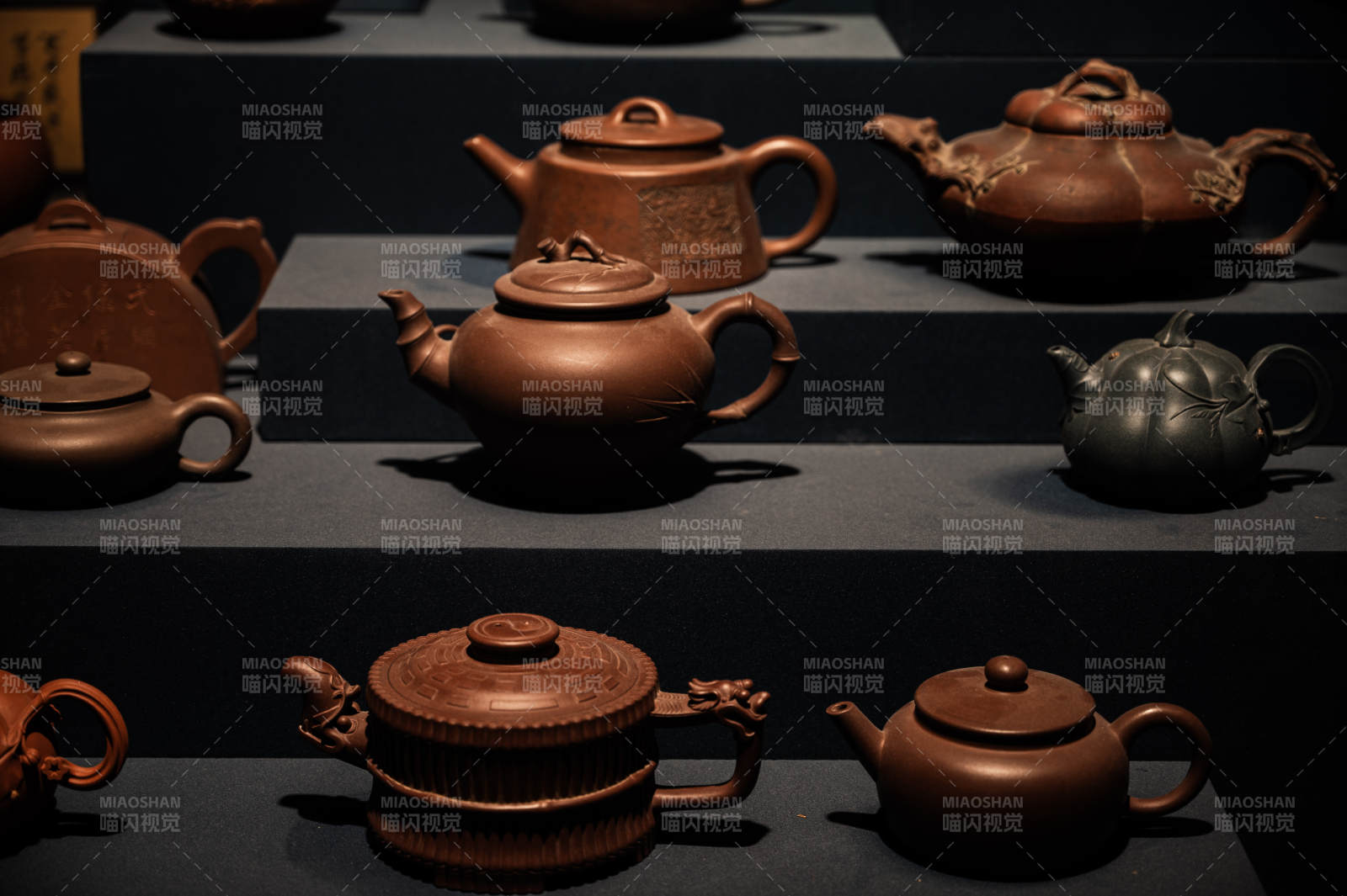 精美茶壺展示
