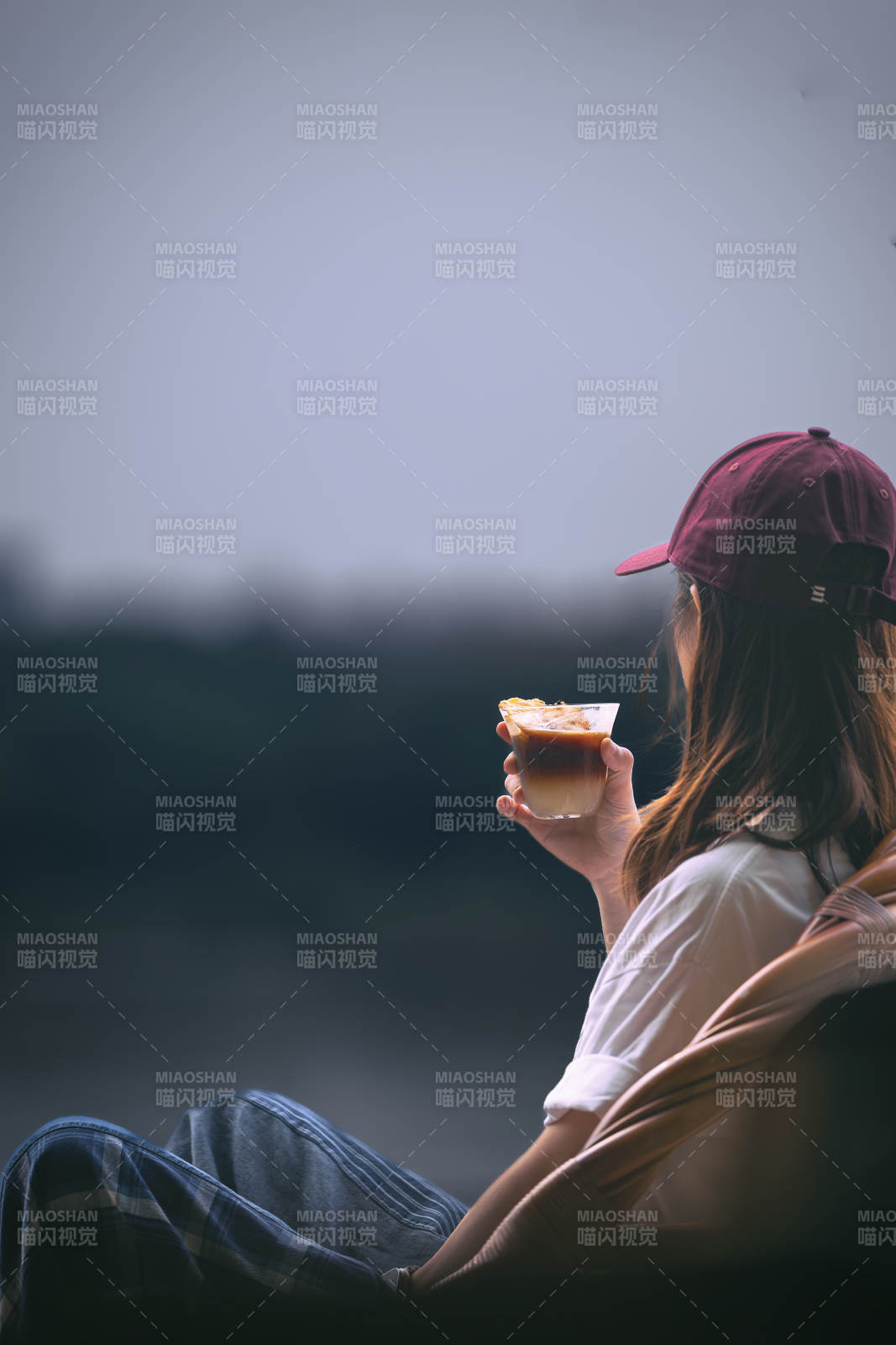 湖邊咖啡時(shí)光