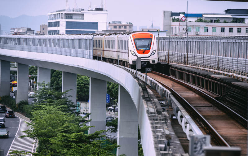 城市高架轨道列车