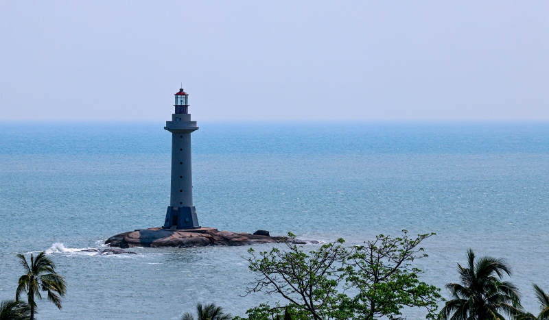 海中燈塔