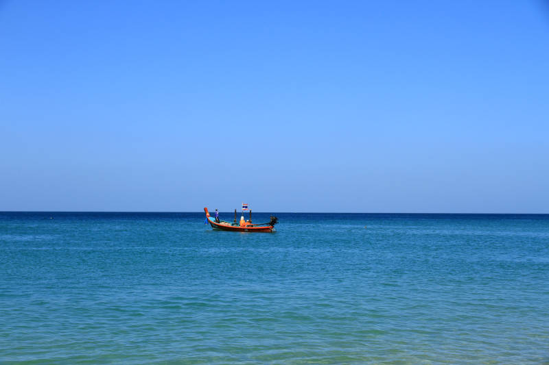 海上孤舟
