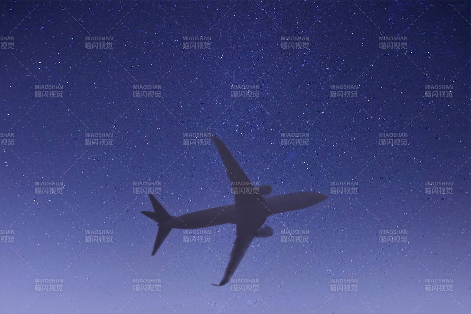 星空下的飛行