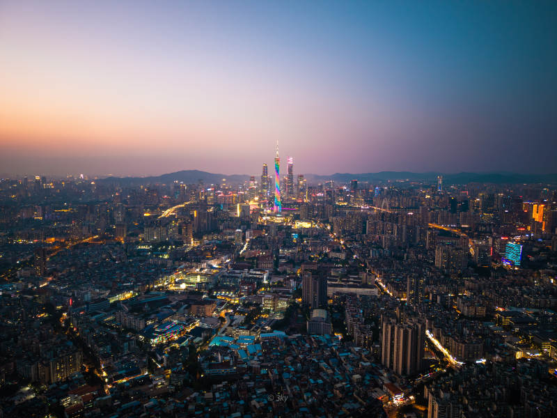 夜幕下的繁华都市