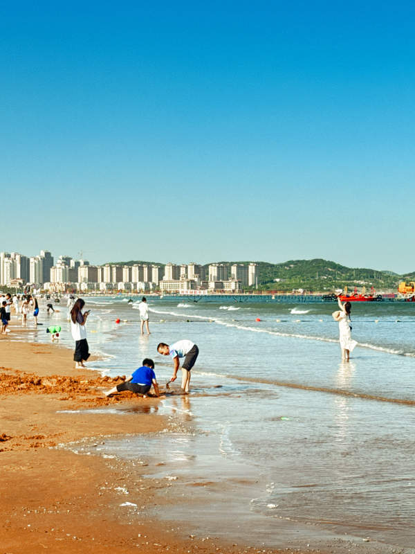 海滩上的欢乐时光