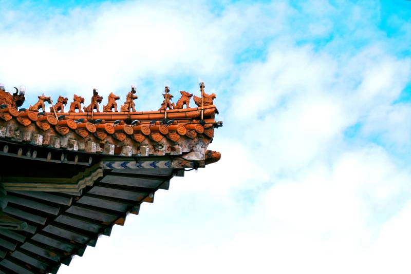古建筑屋檐與藍(lán)天