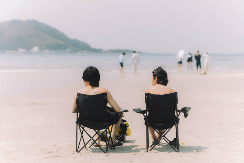 海滩上的悠闲时光