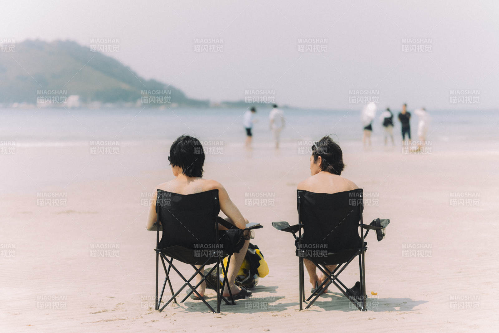 海滩上的悠闲时光