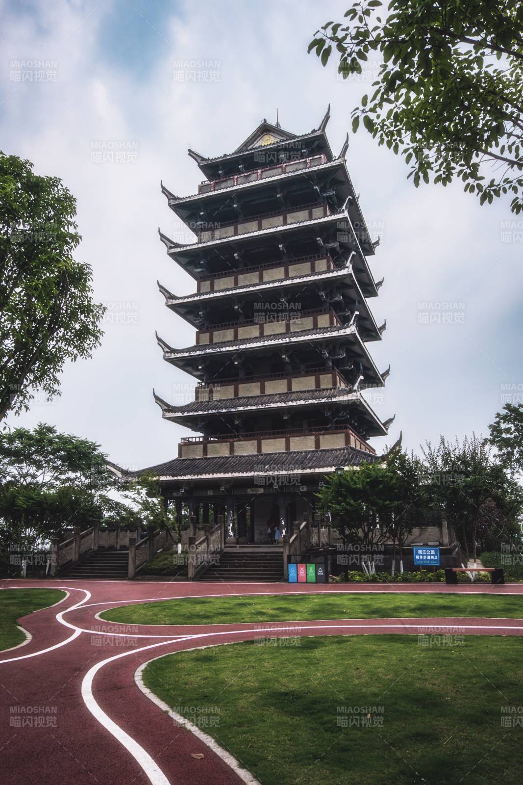 古塔公園健身步道
