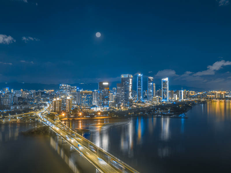 夜色下的福州城市天际线