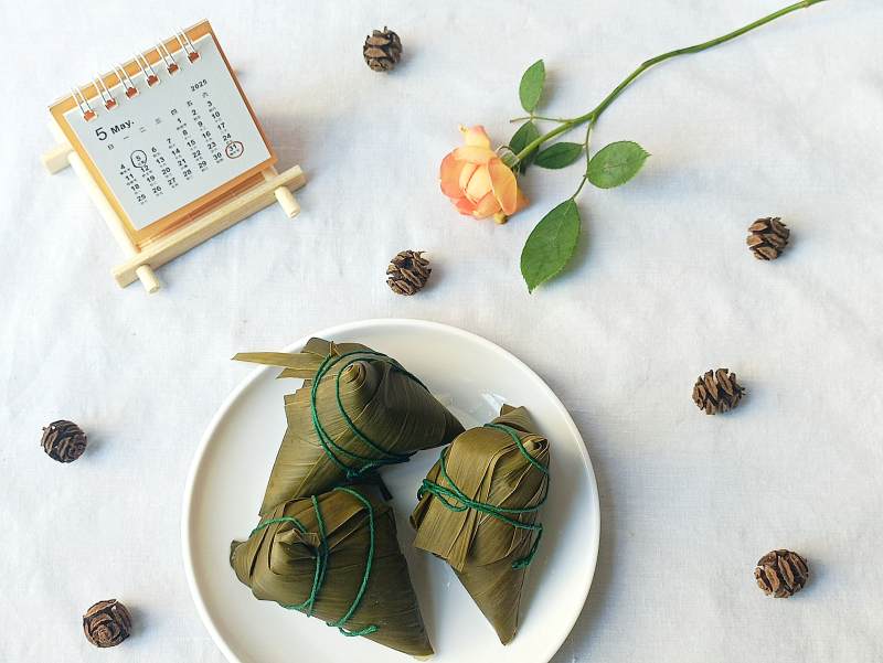 端午粽子与自然装饰