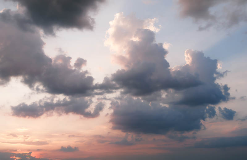 夕阳西下 云霞满天