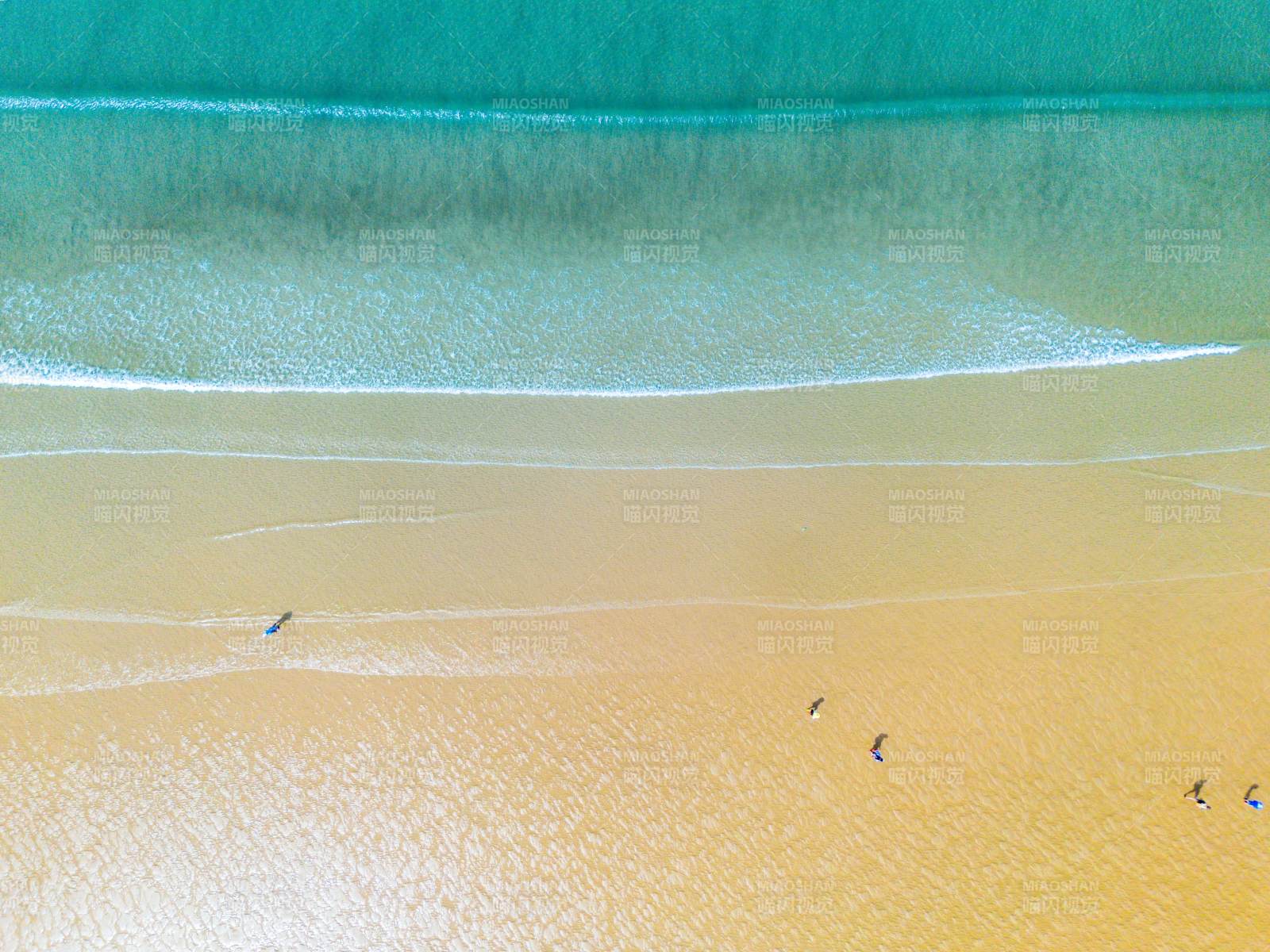 海灘鳥瞰圖