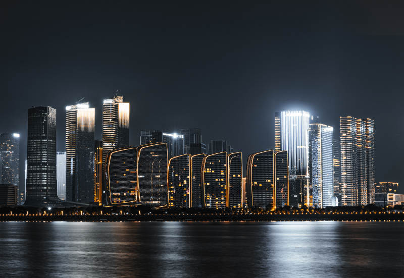 夜色中的城市天際線