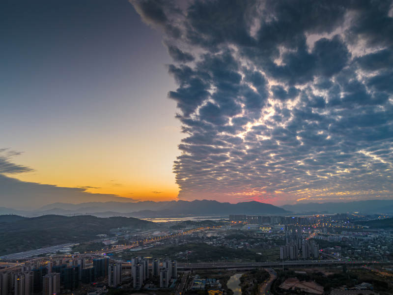 城市黃昏云景