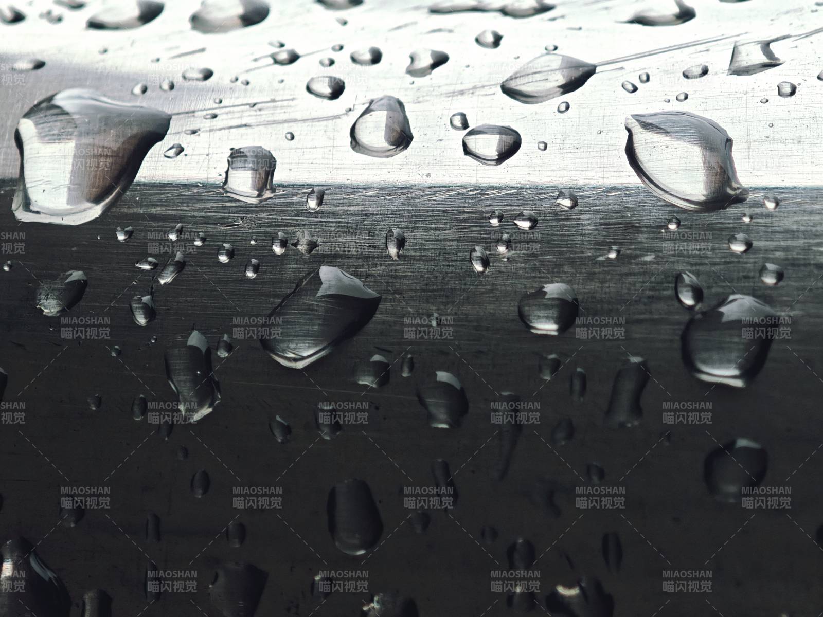 雨后水滴