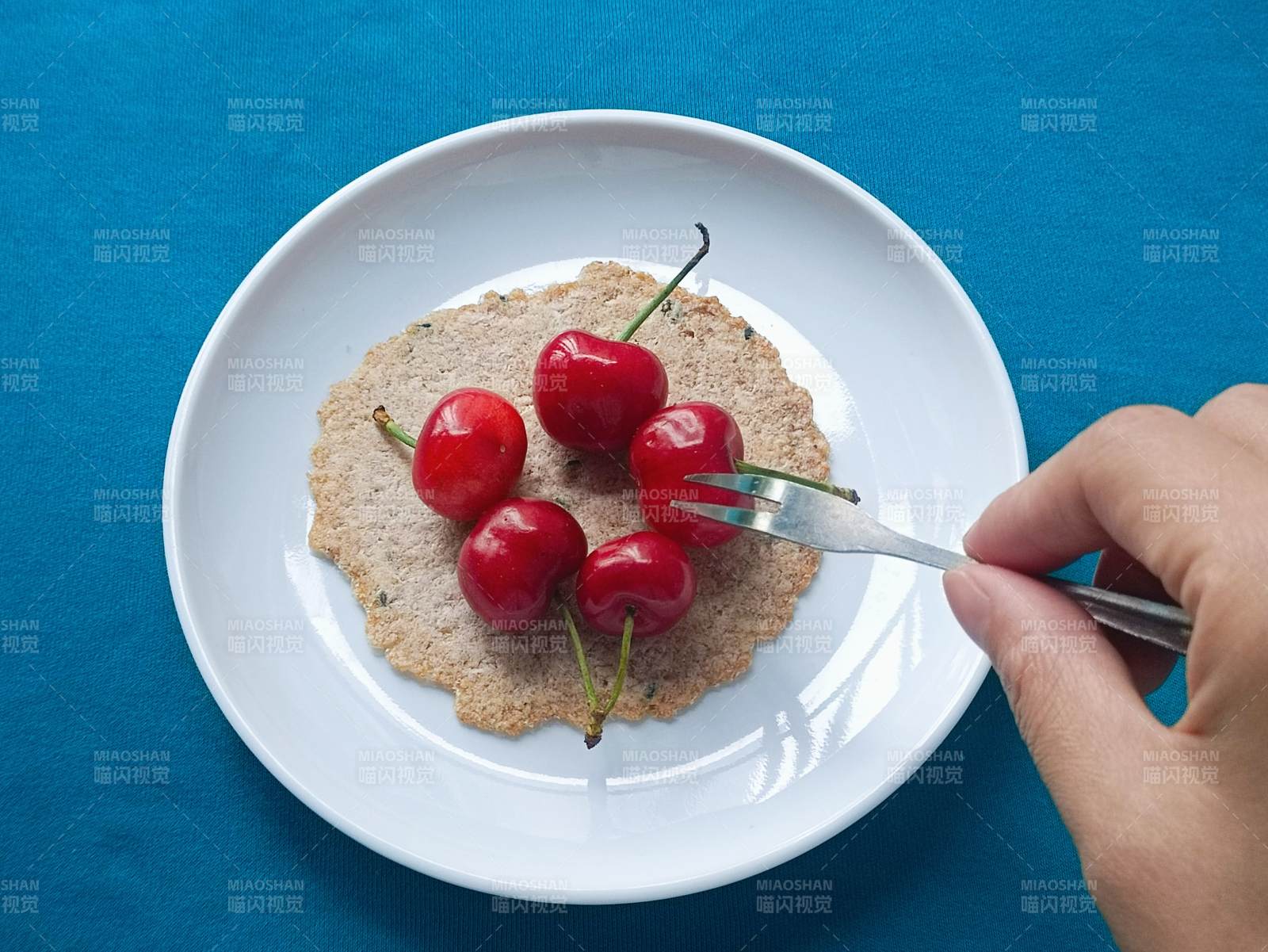 櫻桃與餅干的美味搭配