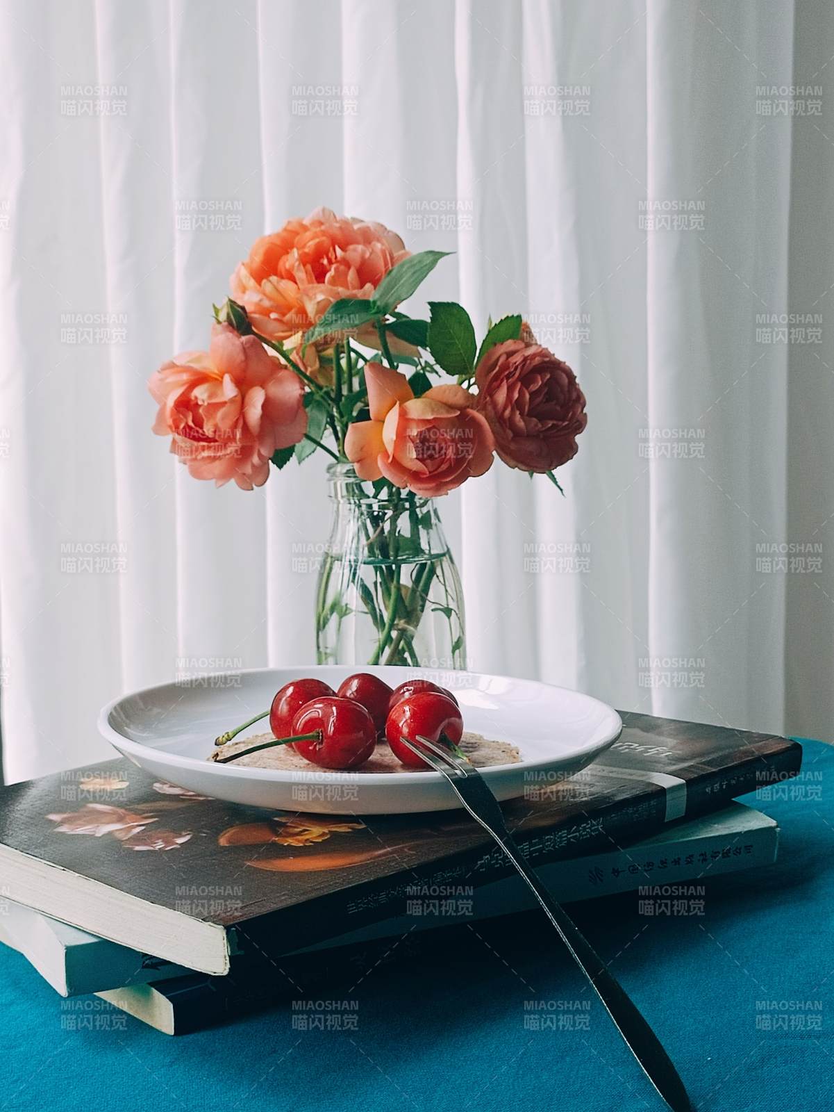花與櫻桃的靜謐時光